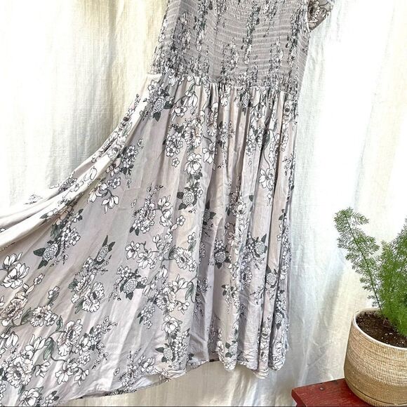 Torrid gray floral off the shoulder fit flare 1x - Picture 10 of 13